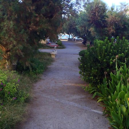 Rooms Leonidas Kissamos Exterior photo